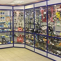 Витрины для магазинов запчастей